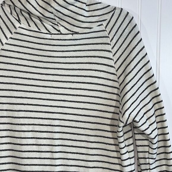 Red 23 Long Sleeve Striped Dress With Textures Hem - Cowl Drawstring Neck Size M - Picture 9 of 12